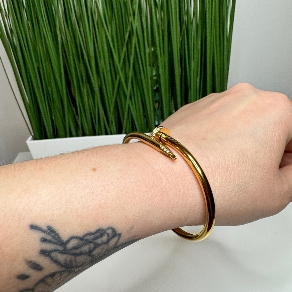 Fashion bracelet
